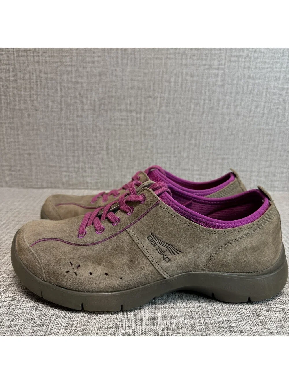 Dansko Shoes Womens Sz 38 EU Tan Suede Leather Elise Comfort Walking Sneaker